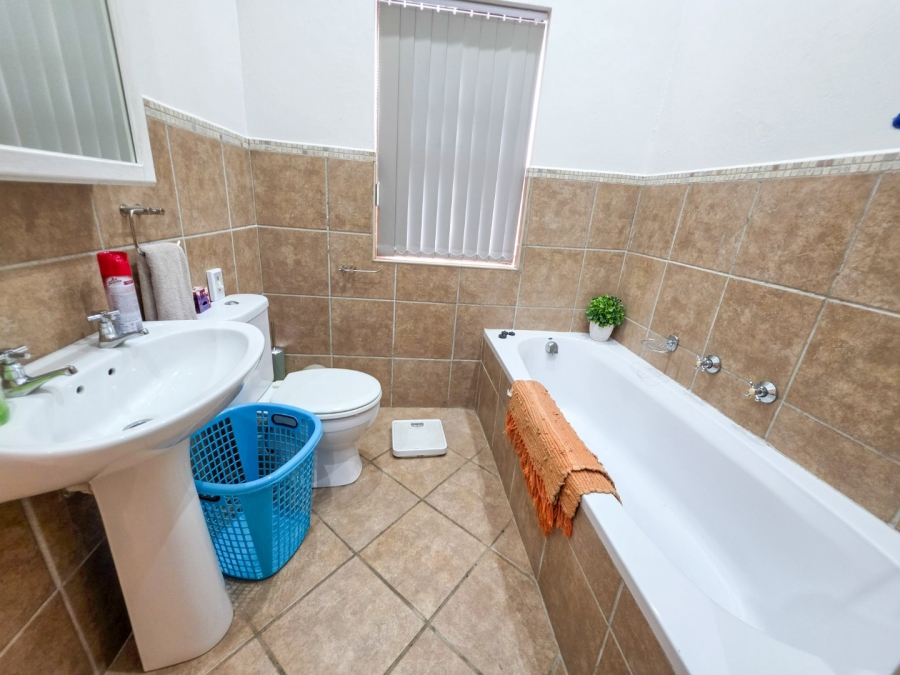 1 Bedroom Property for Sale in Stilbaai Western Cape